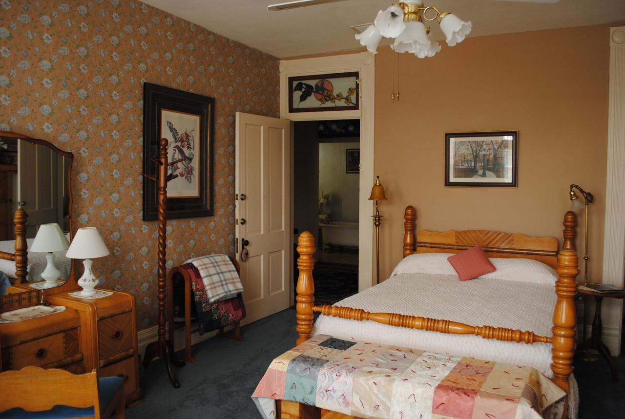 L&N Bed And Breakfast Ltd Henderson Ngoại thất bức ảnh