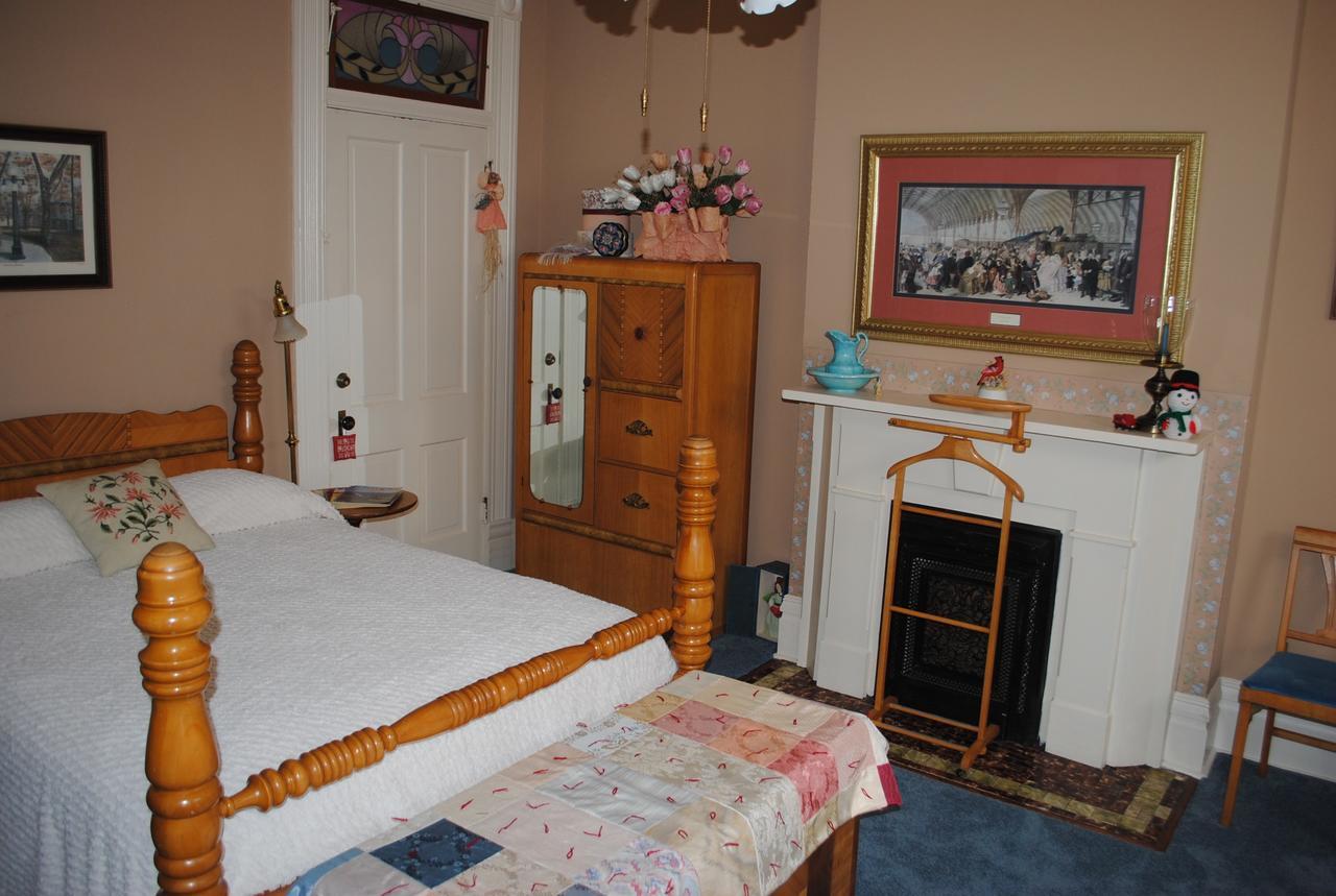 L&N Bed And Breakfast Ltd Henderson Ngoại thất bức ảnh