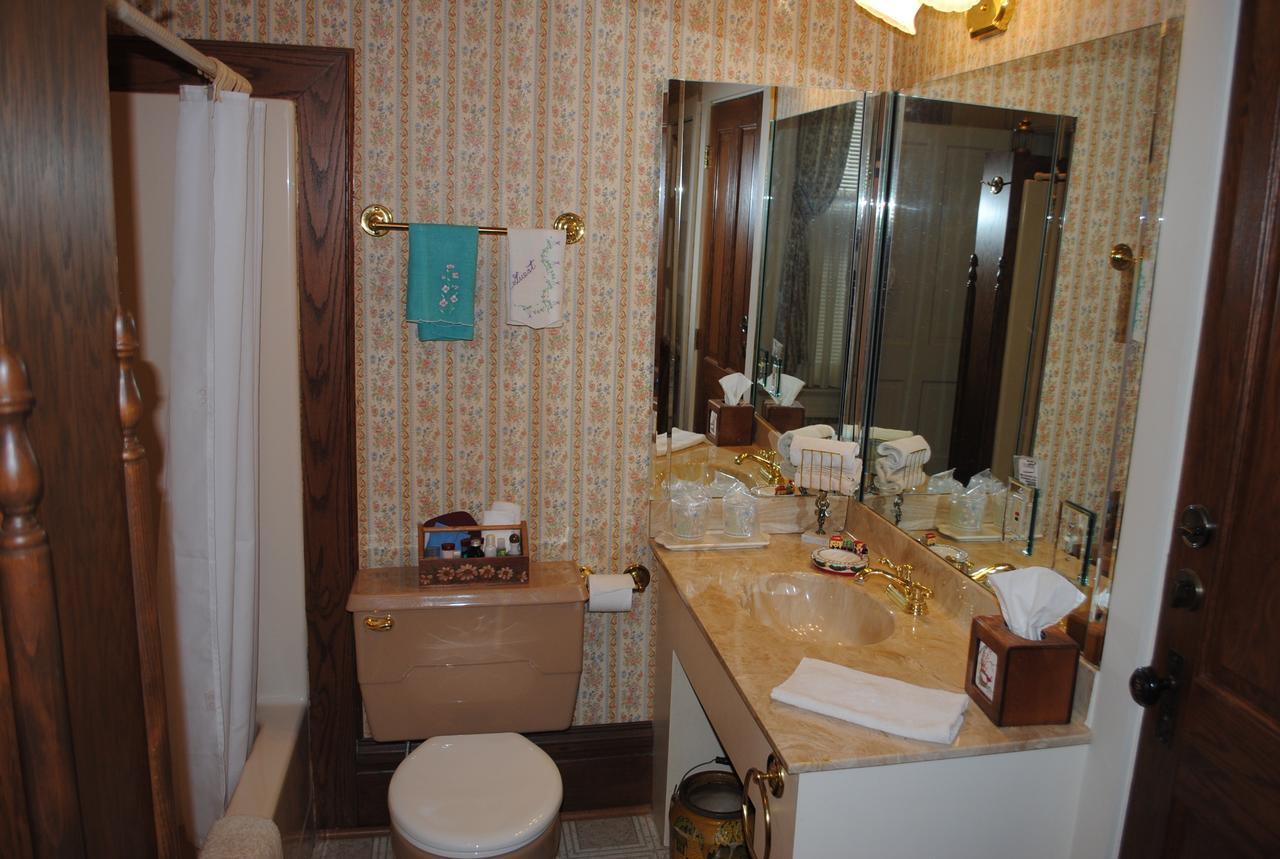L&N Bed And Breakfast Ltd Henderson Ngoại thất bức ảnh